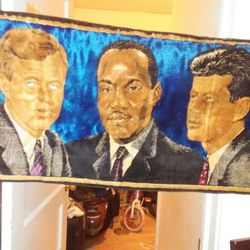 Rug with martin luther king and two presidents.