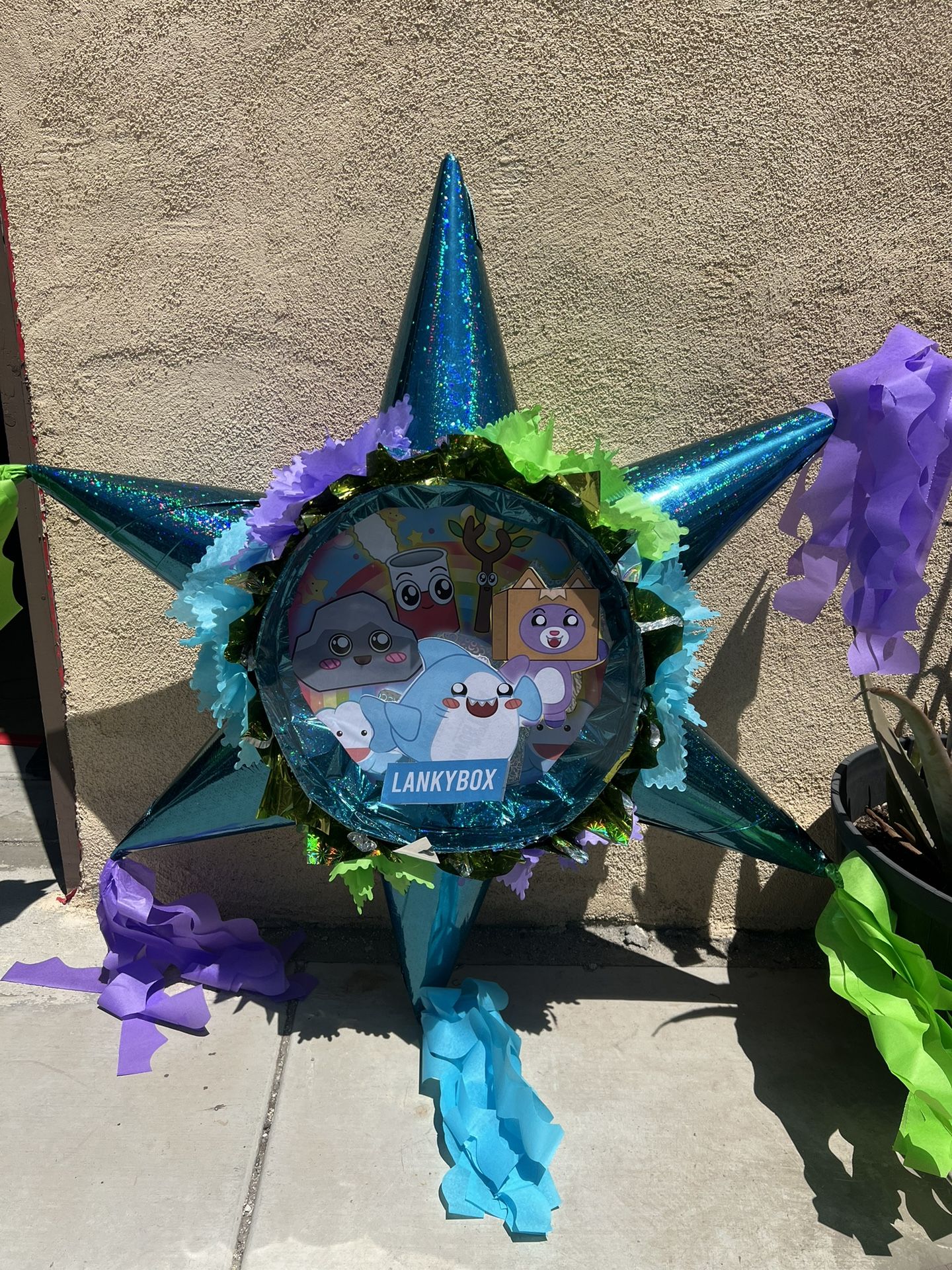 Lankybox 3D Star Pinata