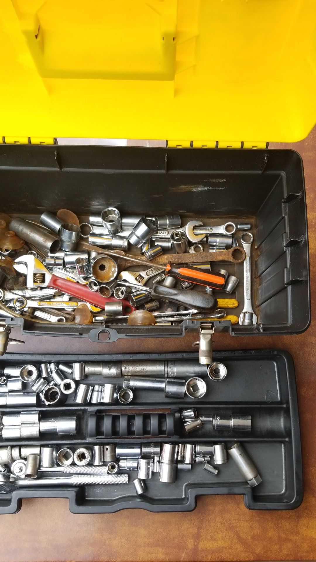 Tool Box wth tools sockets wrenchs and ratchets