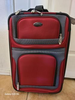 U.S. TRAVELER RIO LIGHTWEIGHT SOFTSIDE ROLLING CARRY - ON  SUITCASE  + TOTE SET