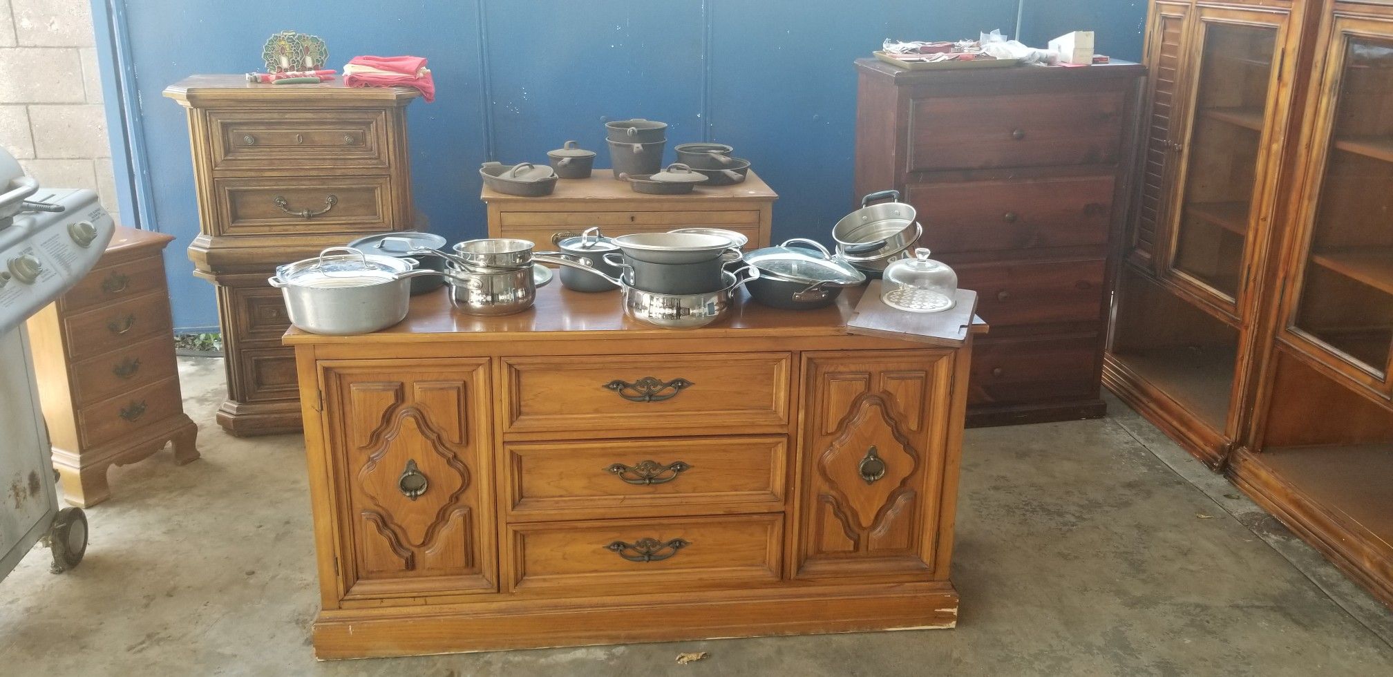 For sale ( beds, antique furniture etc)