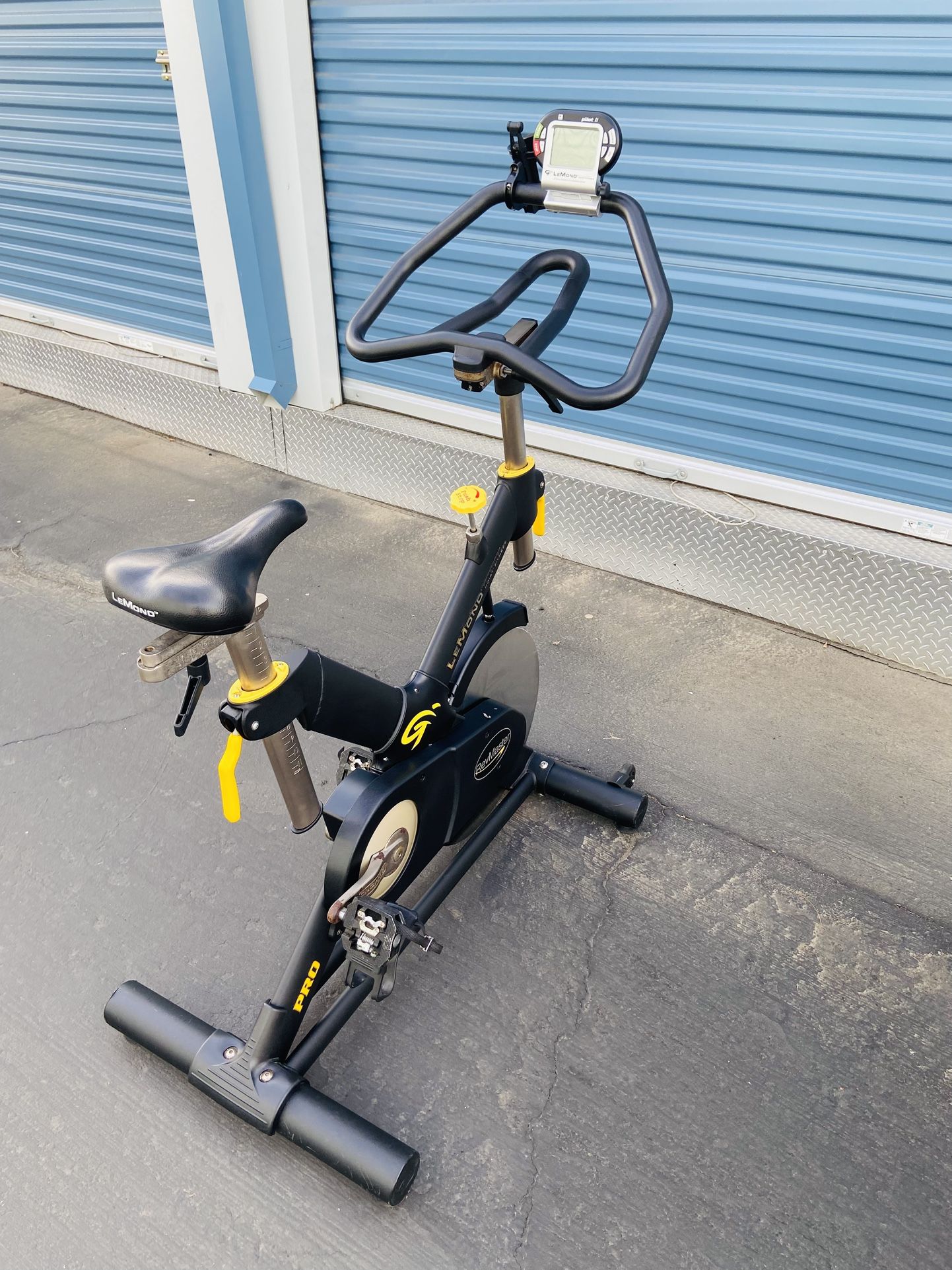 REVMASTER PRO EXERCISE BIKE