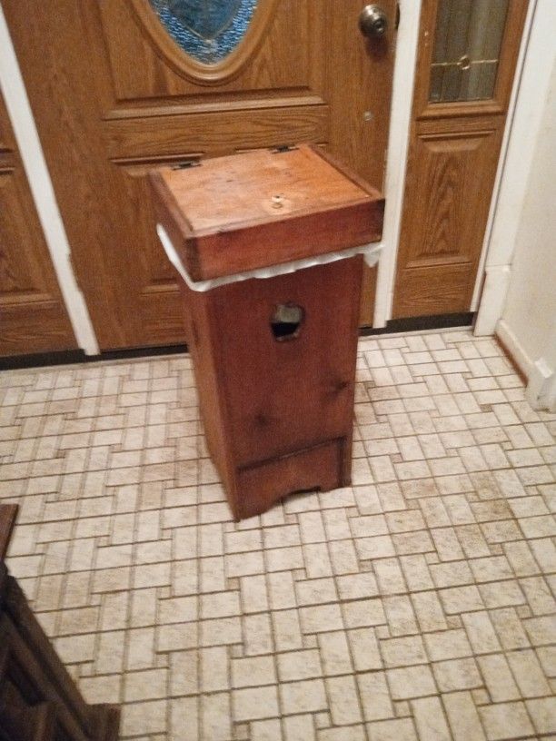 Wooden Trash Can Caddy With Bottom Drawer And Close Lid