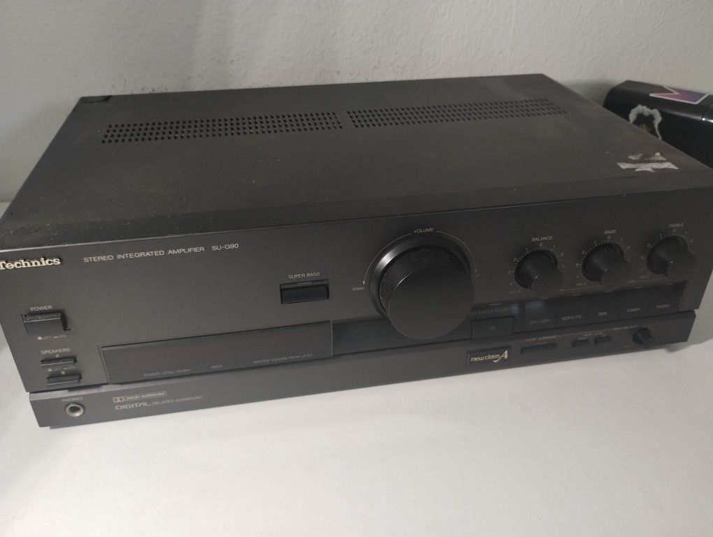 Technics Stereo Integrated Amplifier SU-G90