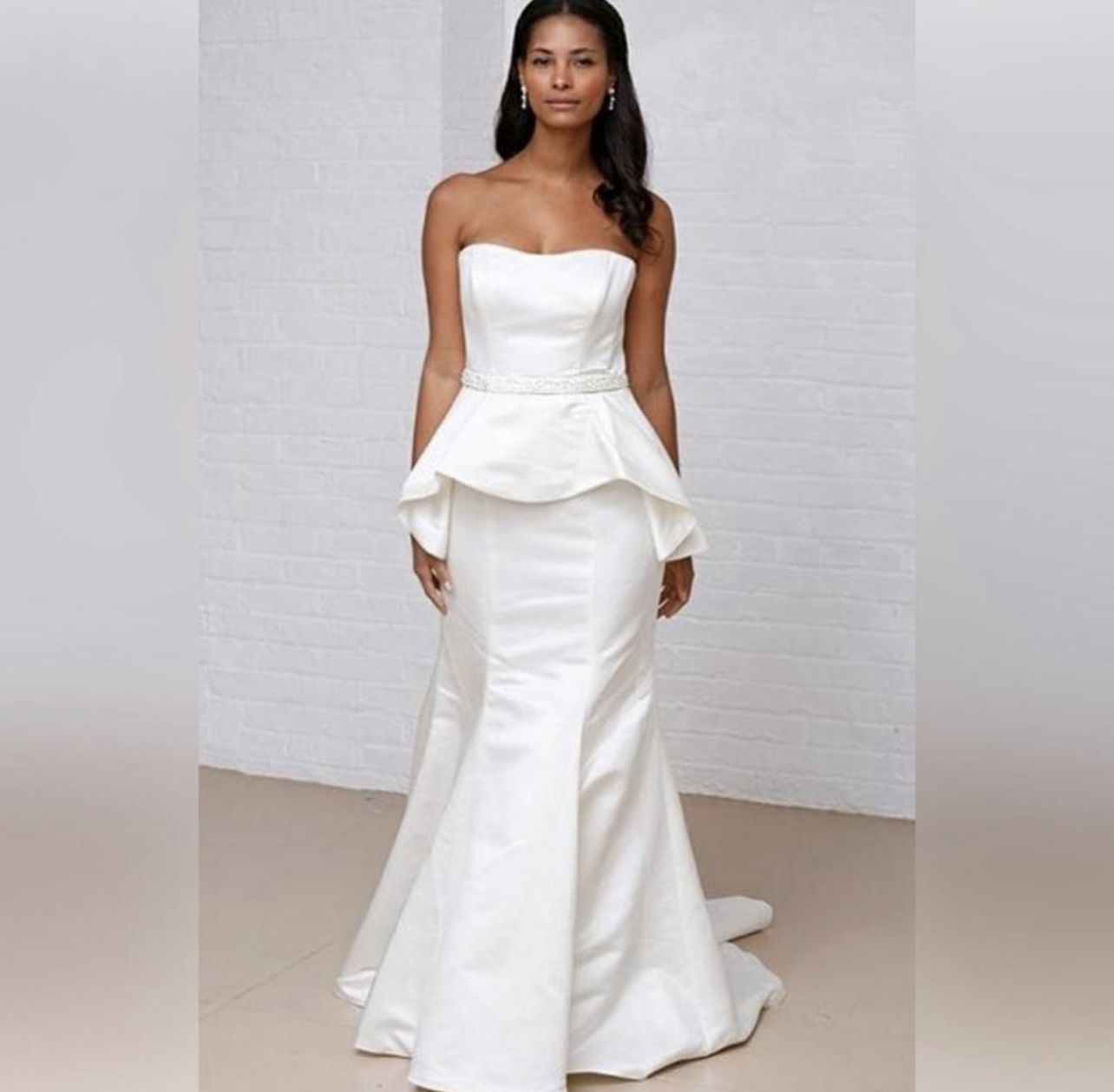 Beautiful Wedding Dress - Never been worn, straight from the box.
