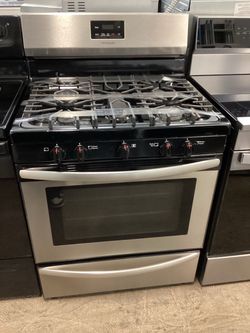 Frigidaire 30 in 5 Burners 4.2 cu.ft. Natural Gas Range