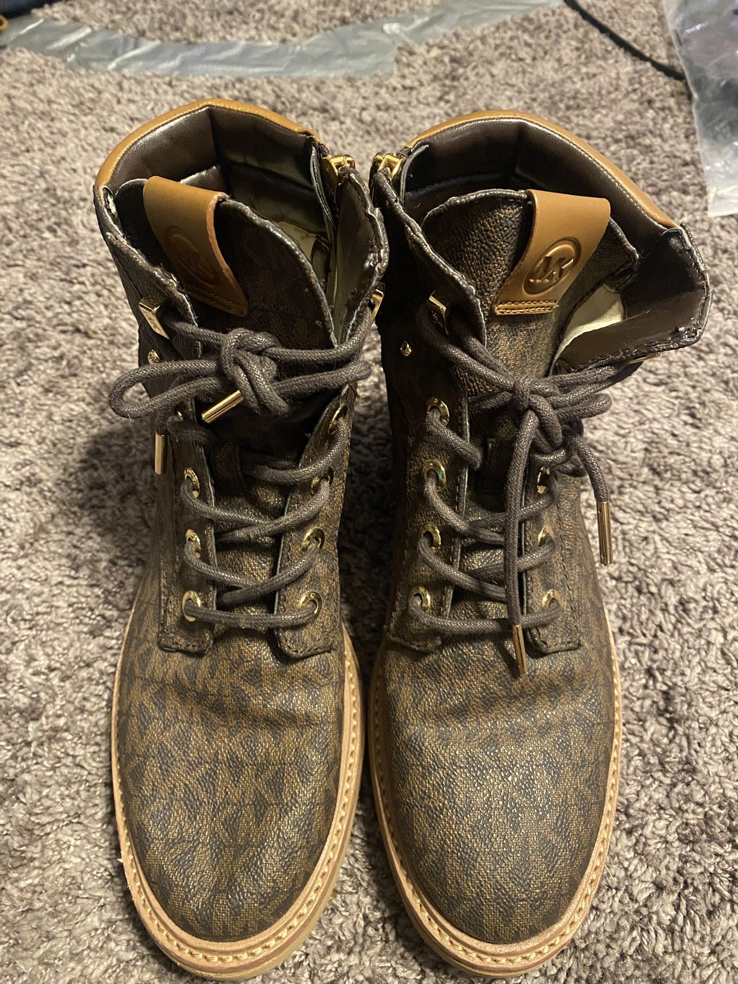 Micheal Kors Women’s Boots 7.5