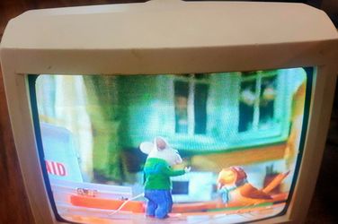 13" CRT Color Retro Gaming Television model 1999