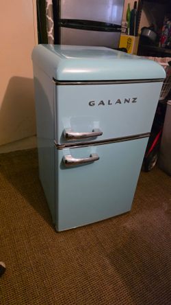 Galanz Retro Mini Refrigerator with Freezer – 3.1 Cu. Ft. – Blue