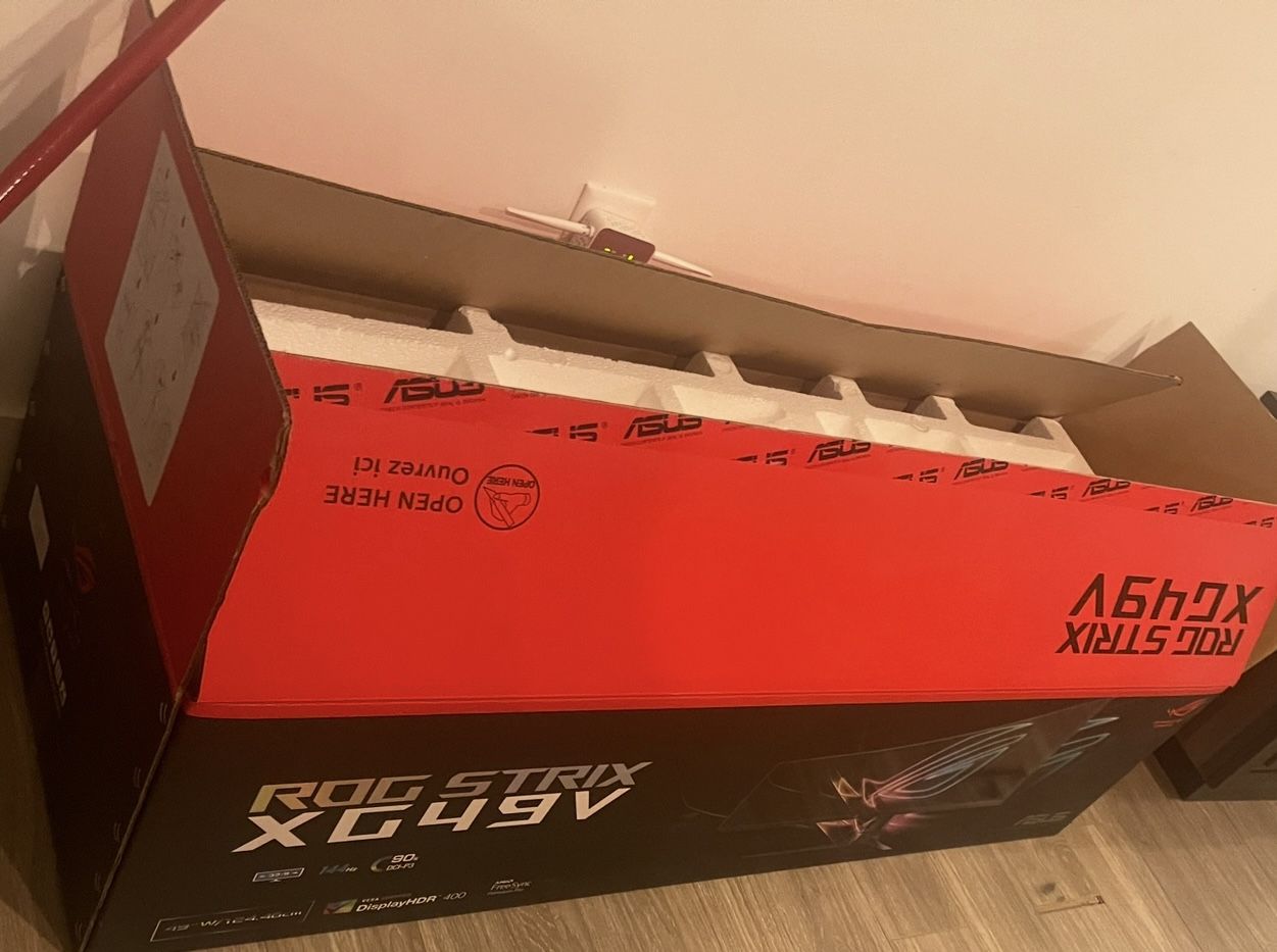 Selling 49” Xg49v Gaming Monitor  ROG  Strix Curved Gaming Monitor 