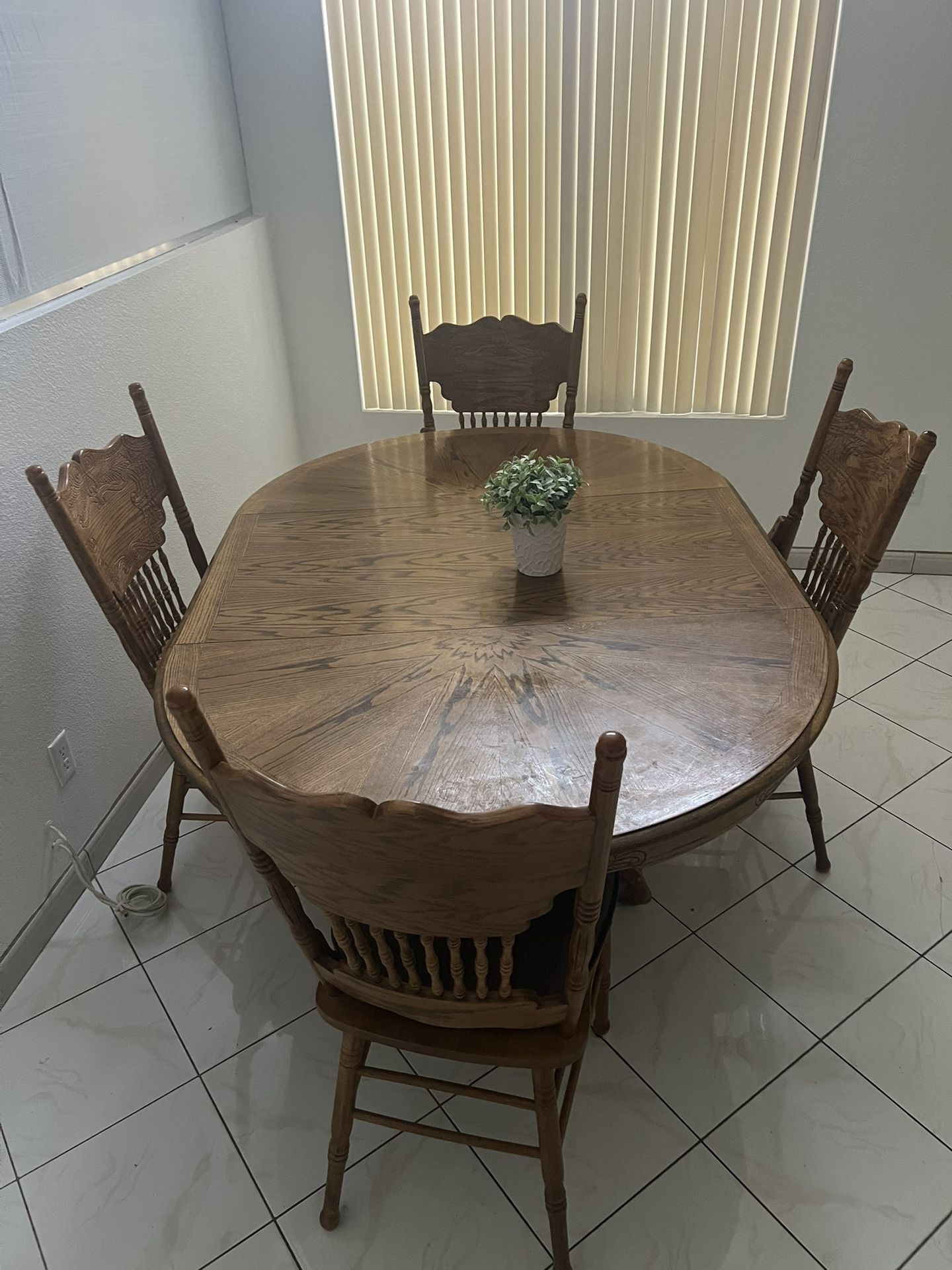 Dinner Table For 4 People
