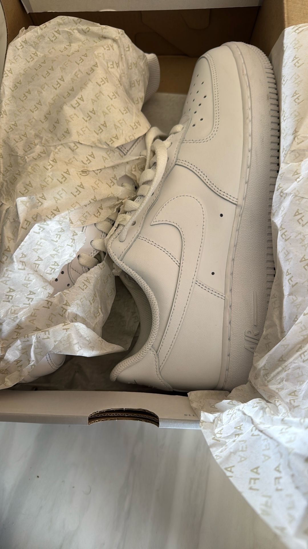 Like New - Nike Airforce 8.5