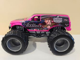 Monster Jam Hot Wheels 1:24 scale Checker Schucks Kragen Scarlet Bandit monster truck