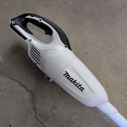 Makita Portable Vacuum 