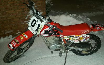 Xr100 pit bike deals