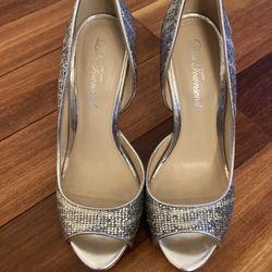 Wedding/Party Shoes - Sparking Silver High Heels In Size 7