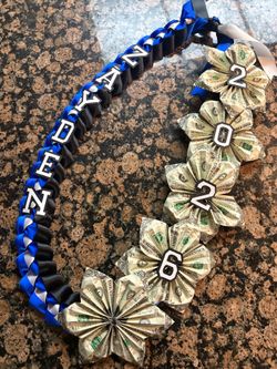 Graduation leis