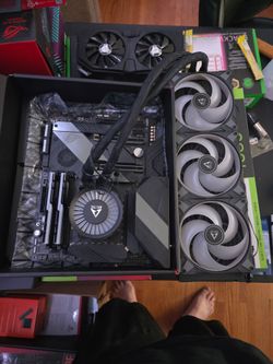 ASUS ROG Crosshair VIII Hero (Wi-Fi) X570