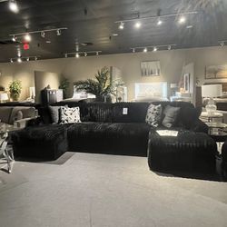 Black 3PC Chaise Sectional Couch