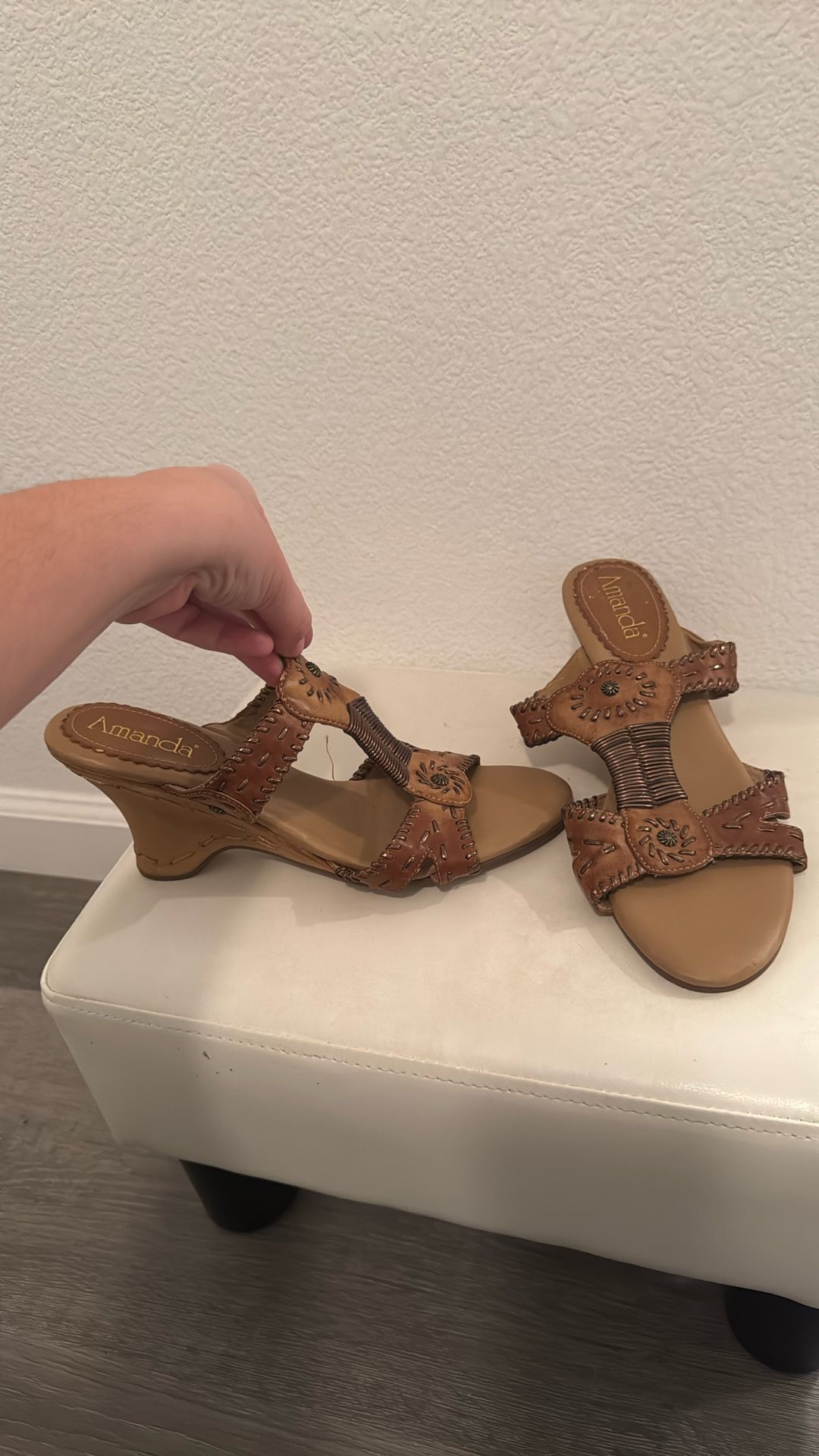 Women’s Heels Size 9W