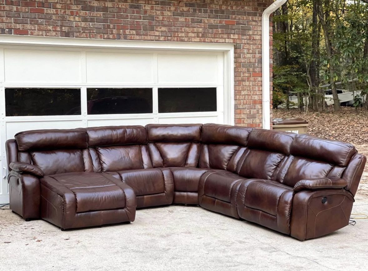 REAL leather Oversized Sectional With Chaise, Like New! (Delivery Available!)