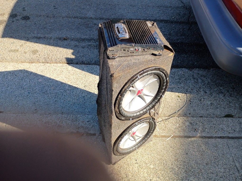 2 12inch Kickers In The Box