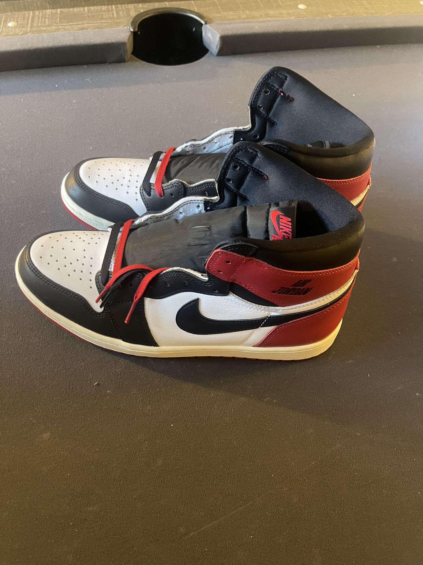 Air Jordan 1 Retro High OG 'Black Toe Reimagined'