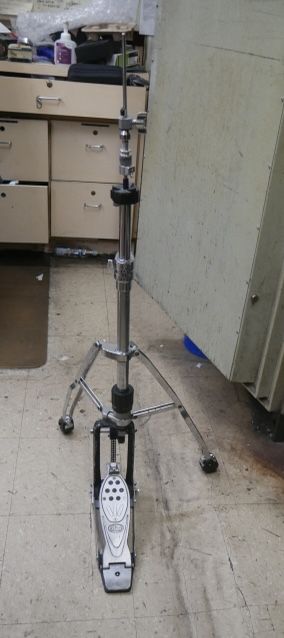 PEARL PEDAL COLLUPSABLE CLUTCH 2 LEG STAND PRE OWNED 866392-2
