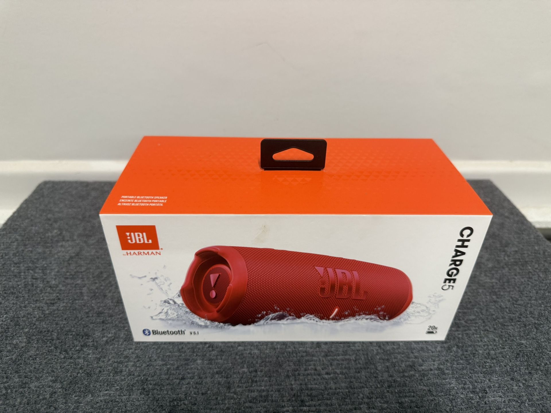 JBL Charge 5 Bluetooth Waterproof Portable Speaker - Red - Powerful Sound Anywhere Brand New