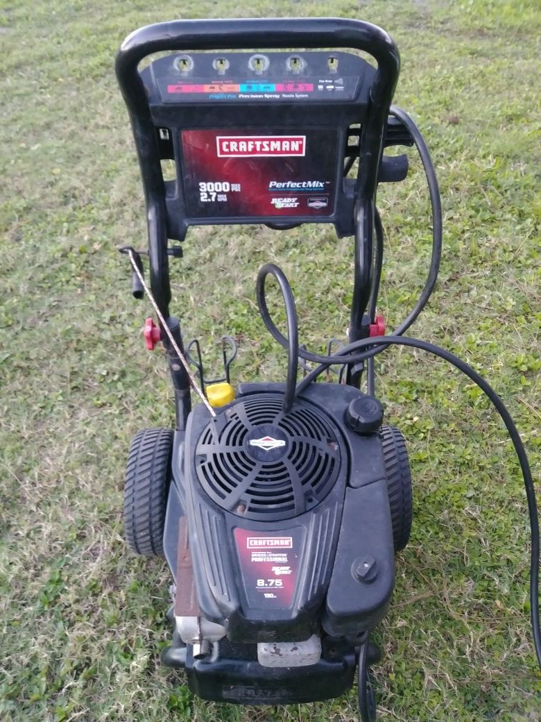 Craftsman 3,000 PSI Power Washer (Briggs & Stratton) for Sale in Palm