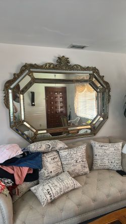 Wall mirror