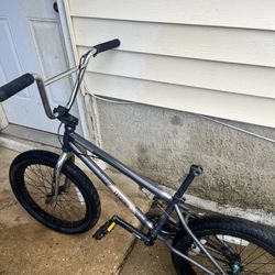 mongoose legion BMX 18” bike needs attention 