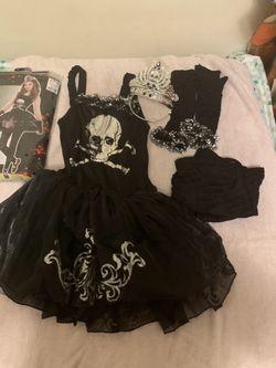Zombie runs size 14-16