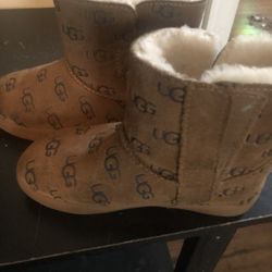 Girls Ugg Boots