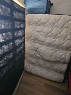 Full size bed