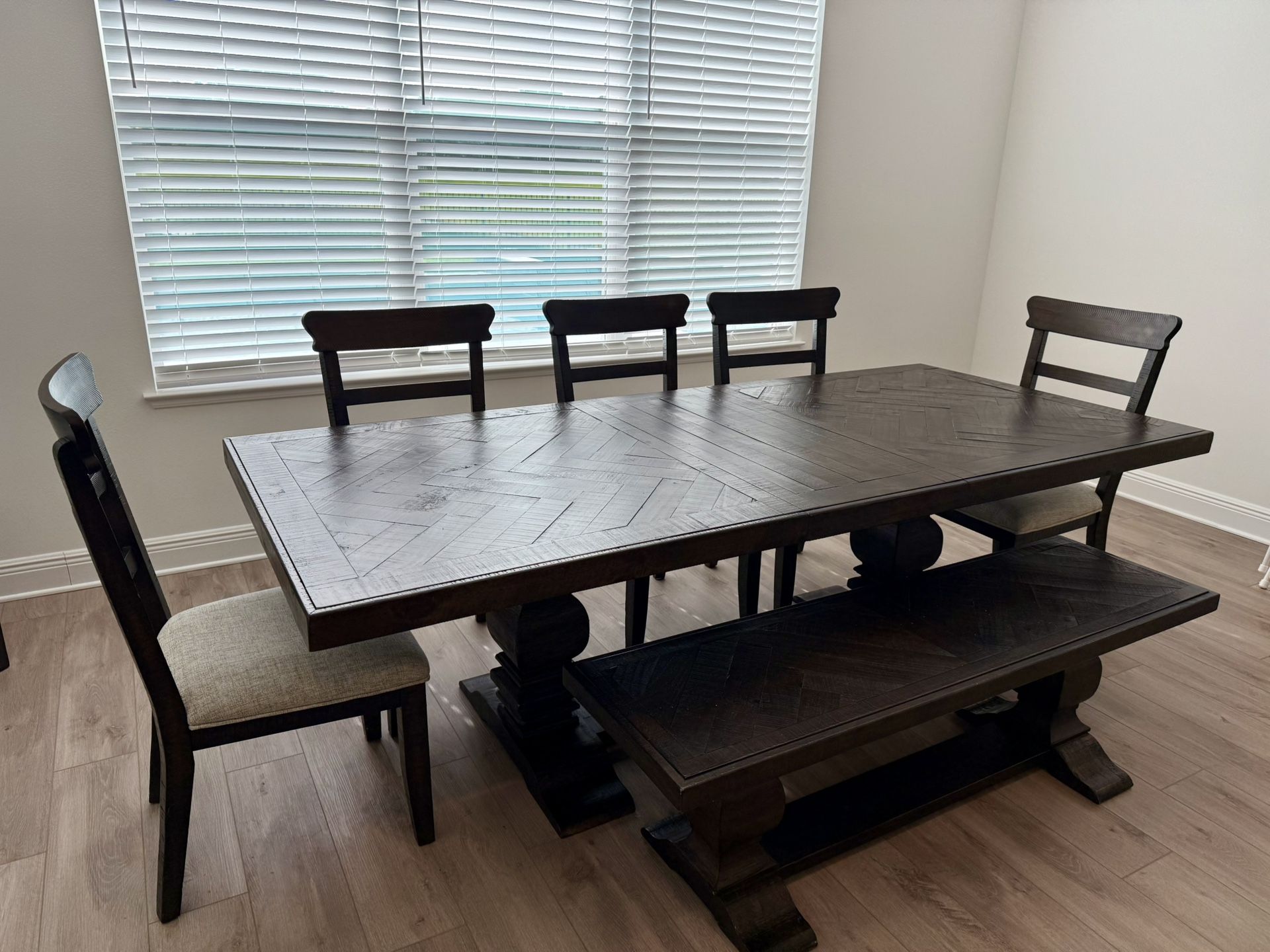 Dining room Kitchen Table - 8 Piece