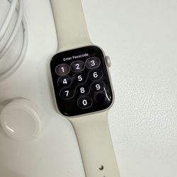 Apple Watch SE GPS + Cellular 44mm