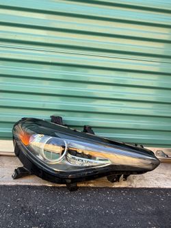 Alfa Romeo Giulia 2017 2018 2019 .. 2020 2021 2022 2023 Right Side XENON Headlight OEM