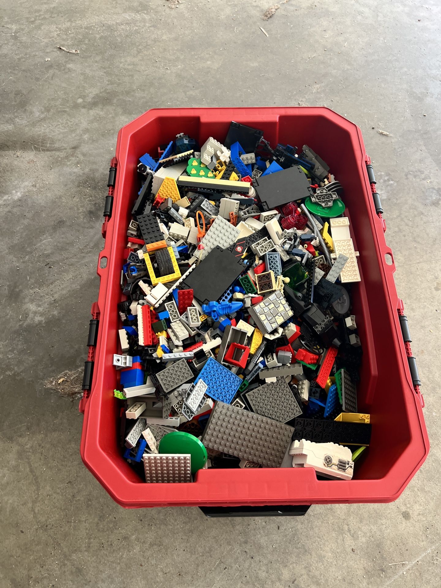 Lego) 20 Gallon Tub Of Lego Sets