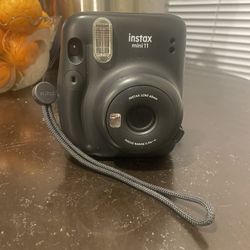 Fujifilm Instax Mini 11 Instant Camera