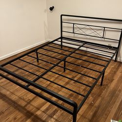 Queen Metal Bed frame With Headboard 