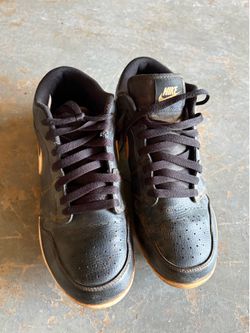 Baseball cleats