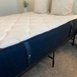 Dreamcloud Classic Hybrid Queen Mattress (mattress Only)