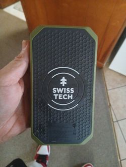 Swiss Made Charger Port Can Lay Phoke On Th Charge Amd Can Charge It Solar