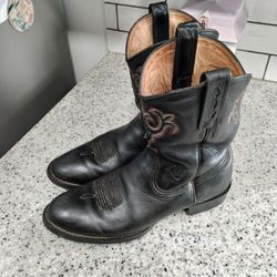 Men's Ariat Boots Size 8.5