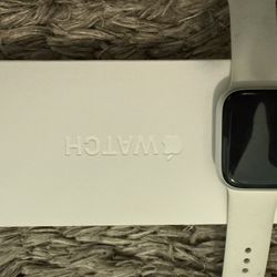 Apple Watch Series 8 