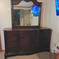 Large Dresser With Mirror Very Taken Care Of..I Don't Have Room  Need To Sale.!!