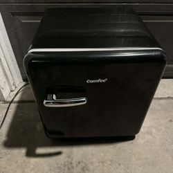 comfee REFRIGERATOR MODEL: CRR16S3ABB/CRR16S3ARD ELECTRIC DIAGRAM Rated Voltage: 115 V~ Rated Freque