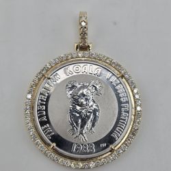 14k gold and platinum diamond pendant 