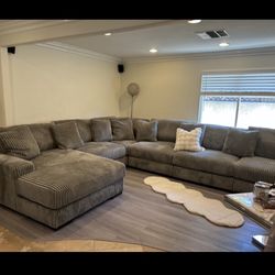 Brand New Ashley’s Lindyn Fog Modular Sectional 